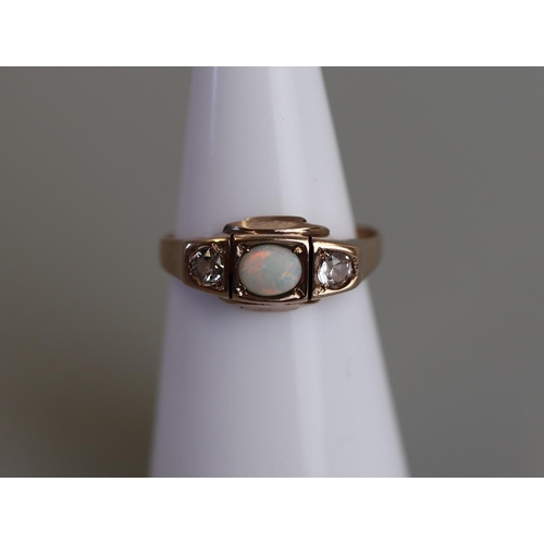 218 - Gold opal set ring - Size L