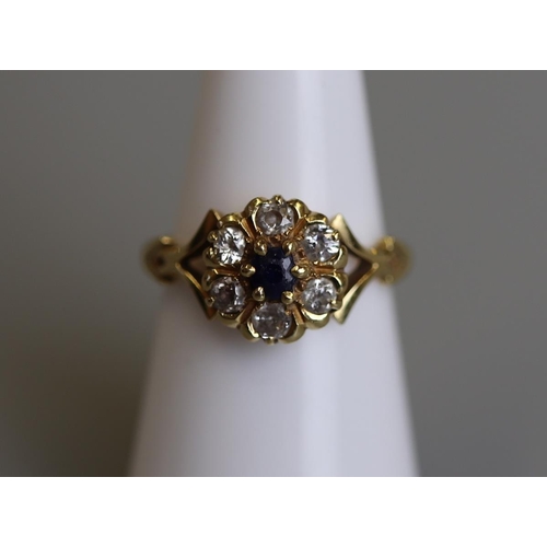 241 - 18ct gold sapphire & diamond cluster ring - Size L½