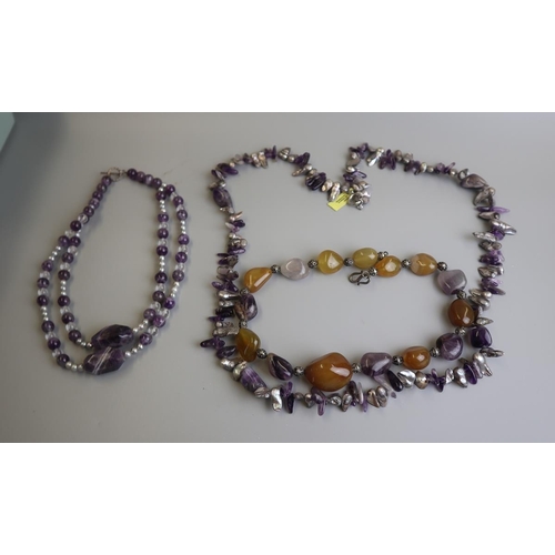 304 - 3 necklaces with amethyst, pearl and carnelian stones