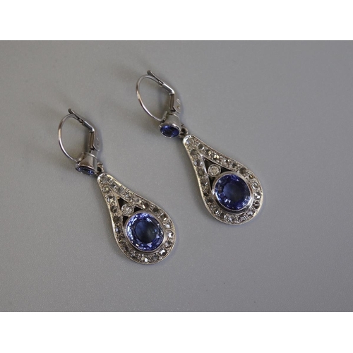 315 - Fine pair of 18ct white gold sapphire & diamond drop earrings