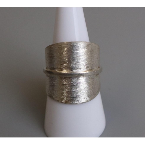 87 - Designer silver ring