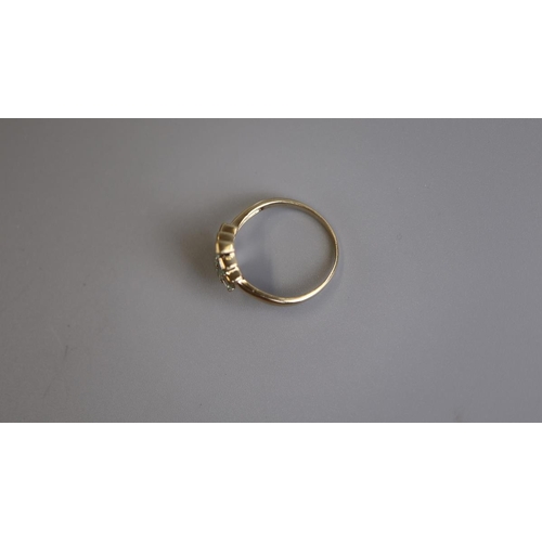 127 - Gold peridot set ring - Size T