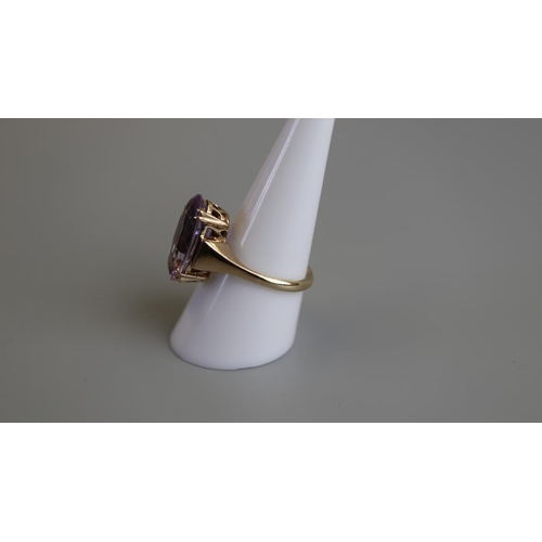 132 - Gold amethyst set ring - Size P