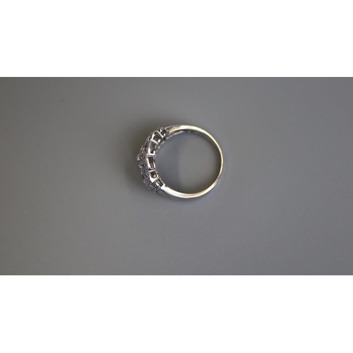 157 - White gold diamond set ring - Size S