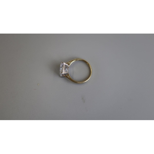 174 - Gold zircon solitaire ring - Size K