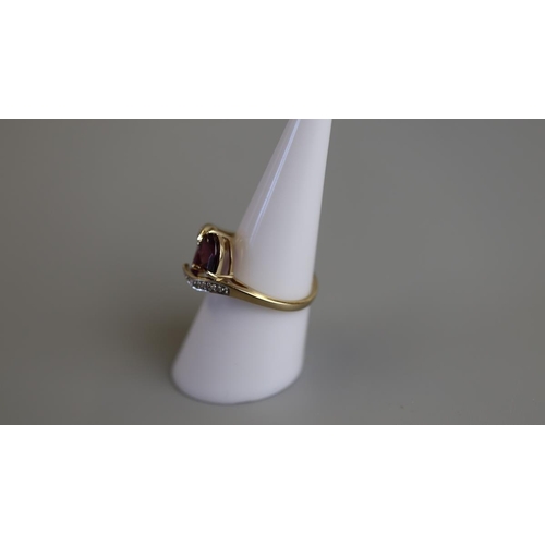 189 - Gold amethyst & diamond set ring - Size N½