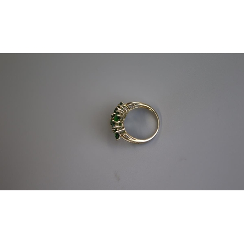 207 - Gold green garnet set ring - Size L½