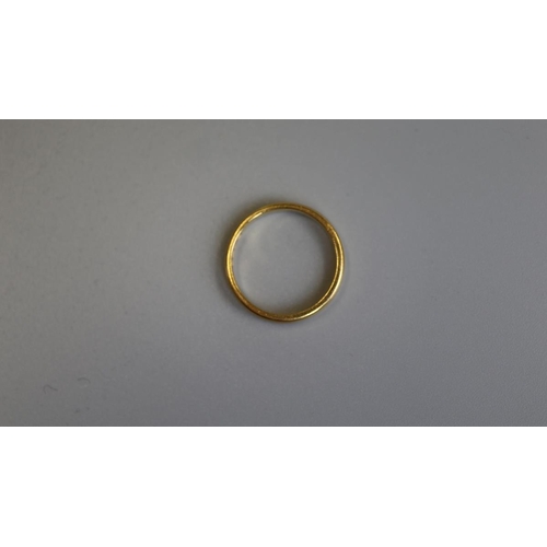 217 - 22ct gold wedding band - Weight 2.3g - Size M½