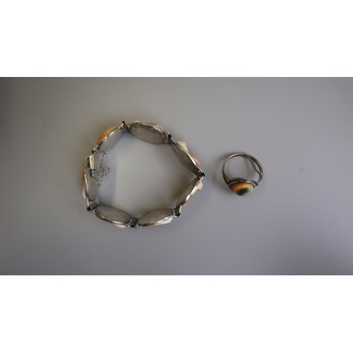 302 - Shell silver bracelet and ring