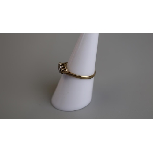 92 - Gold 3 stone diamond set ring - Size N½