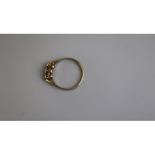 92 - Gold 3 stone diamond set ring - Size N½