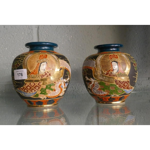 176 - Pair of Satsuma vases - Approx height: 15cm