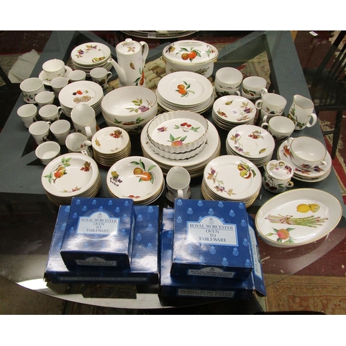 287 - Large collection of Royal Worcester Evesham pattern (some in original boxes)