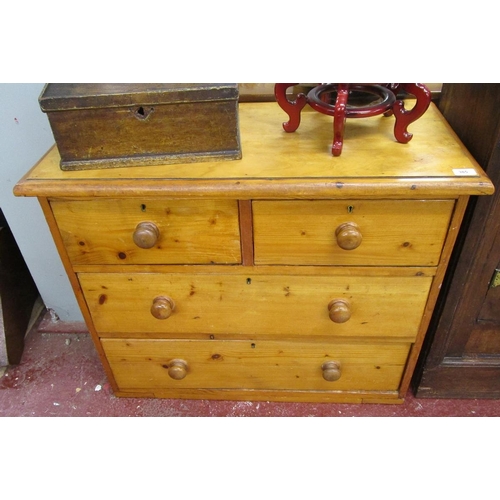 385 - Pine chest of 2 over 2 drawers - Approx size: W: 91cm D: 42cm H: 75cm