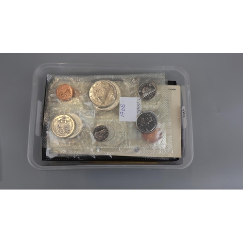 104 - Collection of coins