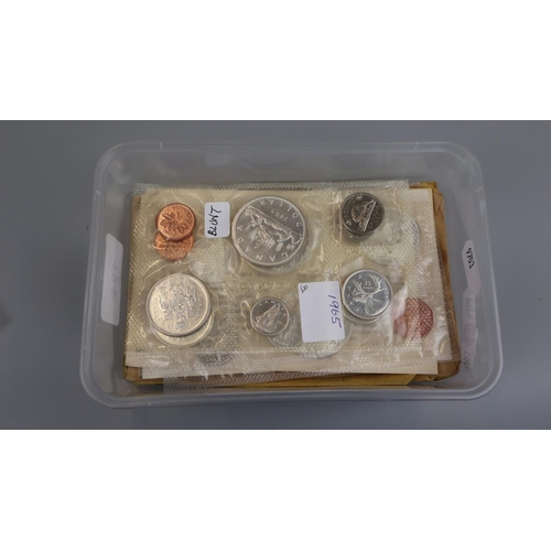 104 - Collection of coins