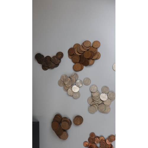 107 - Large collection of mixed coins etc