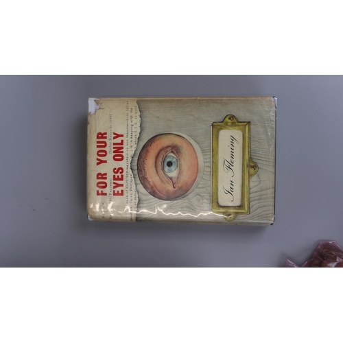 122 - 1960s first edition For Your Eyes Only by Ian Fleming in original dust cover together with a copy of... 