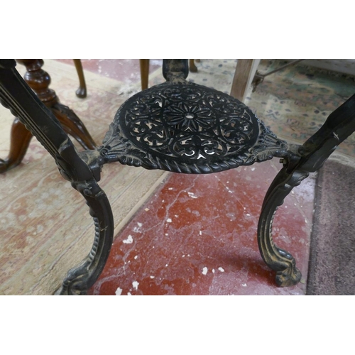 279 - Cast iron pub table