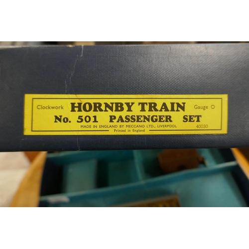 280 - Hornby train set (missing engine)