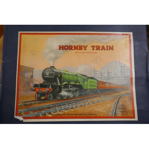 280 - Hornby train set (missing engine)