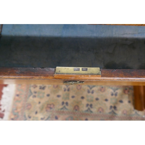 307 - Antique kneehole desk - Approx size: W: 97cm D: 50cm H: 74cm