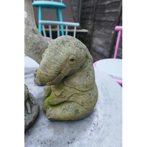 472 - Collection of stone animals