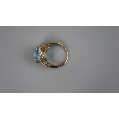 52 - Gold blue topaz set ring - Size: K