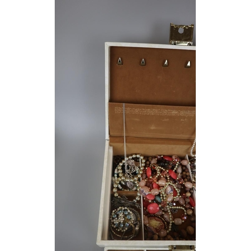 82 - Jewellery box and contents