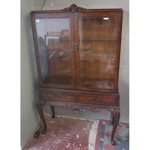 435 - Display cabinet - Approx size: W: 99cm D: 43cm H: 159cm