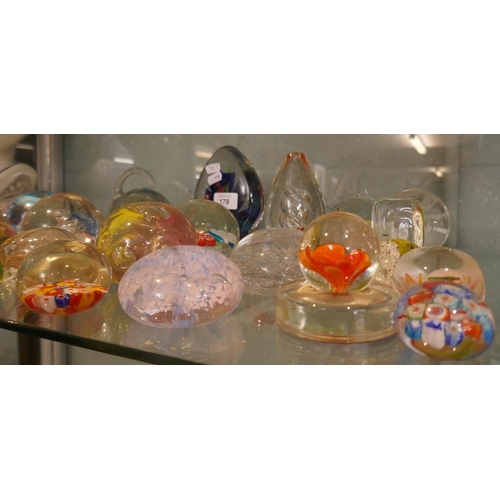 179 - Collection of paperweights