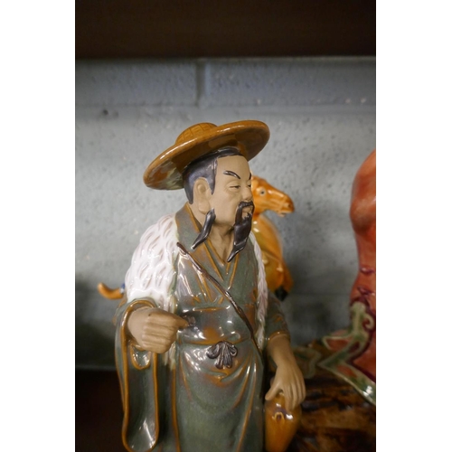 225 - Collection of Chinese figures