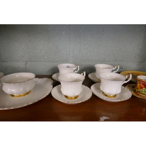 238 - Royal Albert tea set Val D'Or together with small collection of Aynsley Orchard Gold