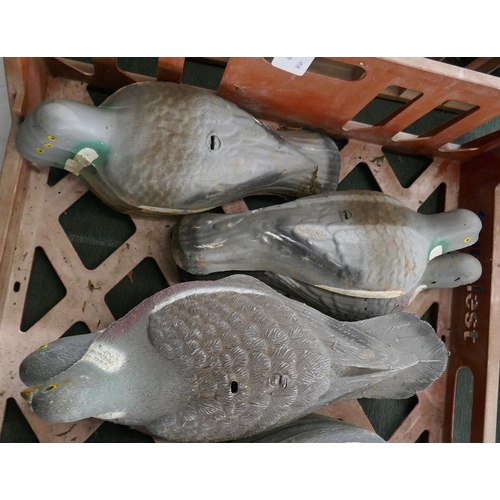 243 - 25 shell pigeon decoys