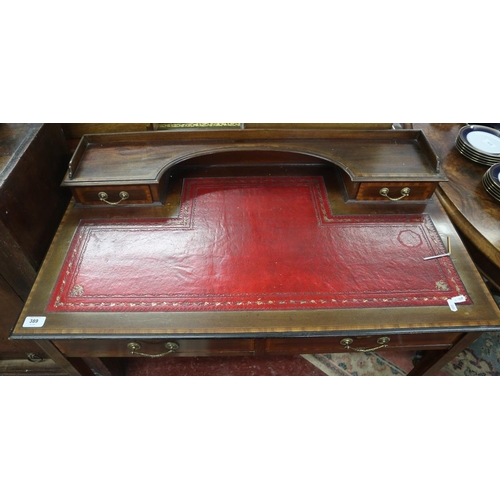 389 - Leather top desk - Approx size: W: 92cm D: 50cm H: 85cm