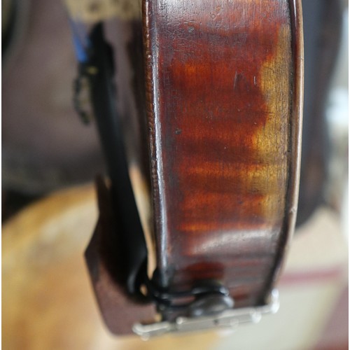 281 - Antique full size violin