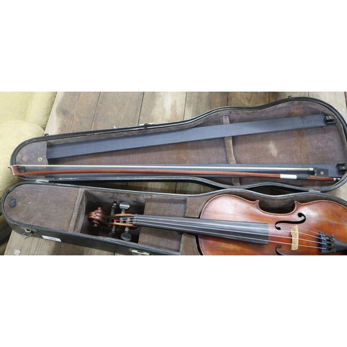 281 - Antique full size violin