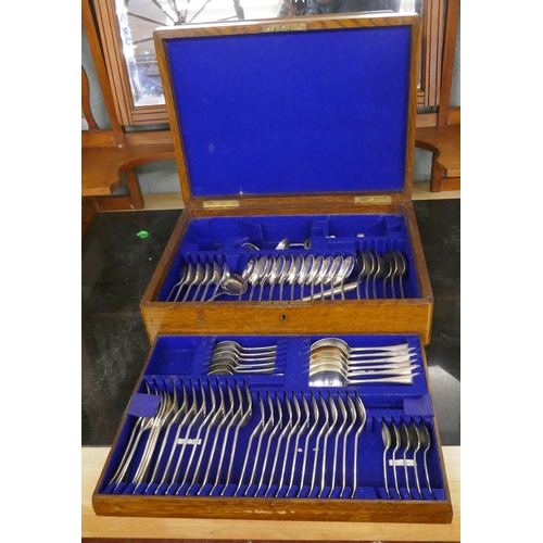 336 - Oak cased canteen of cutlery to include scrap silver