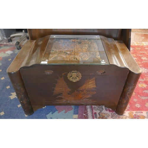 484 - Oriental camphor wood box