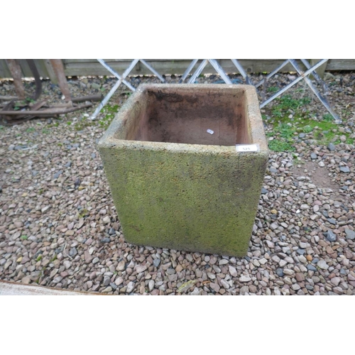 525 - Square stone planter