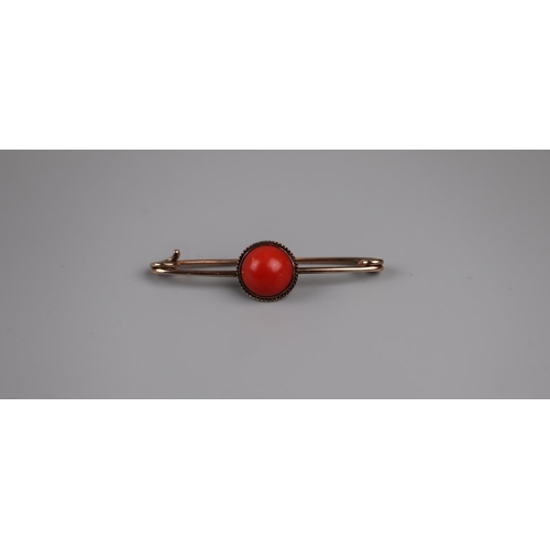 65 - 9ct gold tie pin