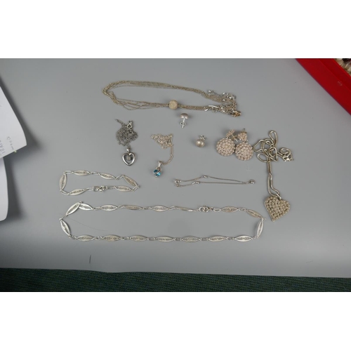 81 - Collection of silver necklaces