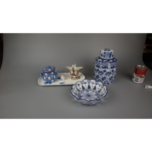 265 - Collection of blue & white china to include oriental ginger jars etc