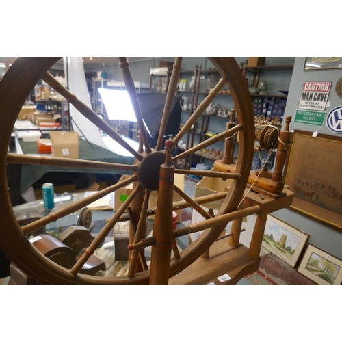 330 - Welsh spinning wheel