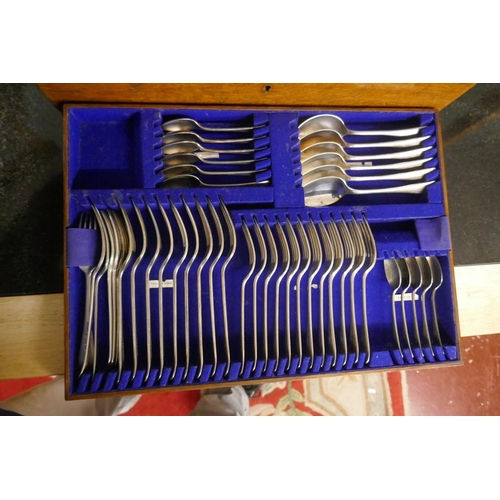 336 - Oak cased canteen of cutlery to include scrap silver