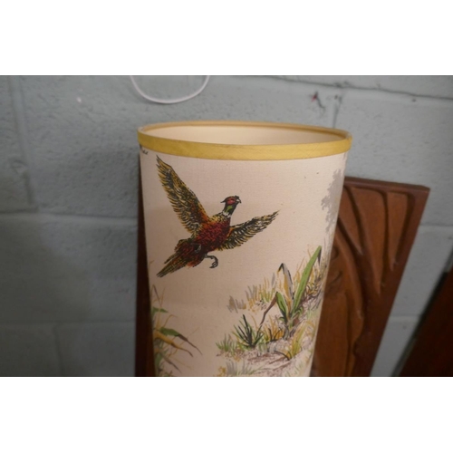 341 - Pheasant themed lamp