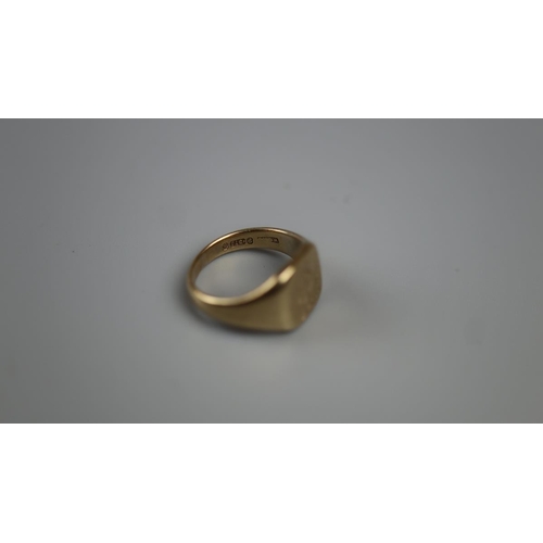 68 - Gold ring together with 3 gold teeth - Approx weight of ring 5.5g - Approx overall weight of teeth 7... 