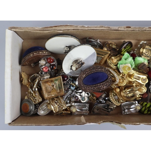 88 - Collection of costume jewellery include a large amount of vintage clip-ons and contemporary&nbs... 