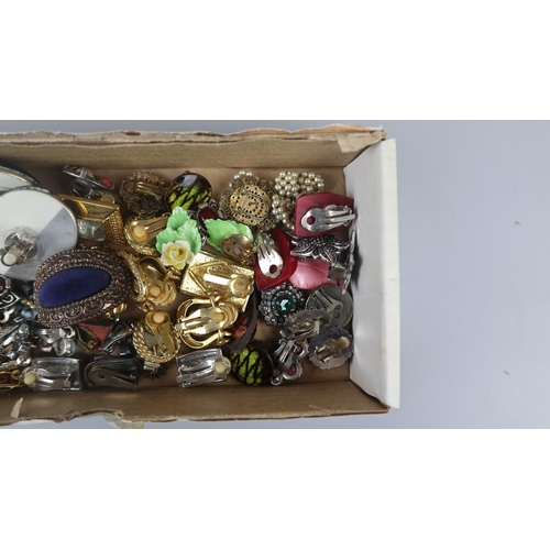 88 - Collection of costume jewellery include a large amount of vintage clip-ons and contemporary&nbs... 