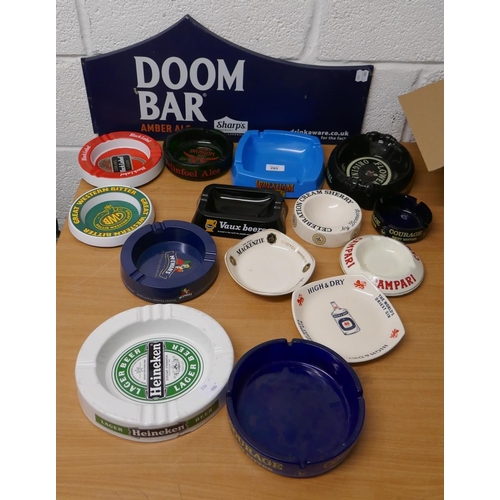 285 - Quantity of pub ashtrays with Doom Bar pub sign